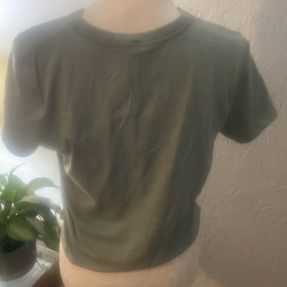 NWOT lululemon tee size 6 - Picture 2 of 7